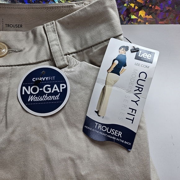 Lee NWT Women’s Modern Series Curvy Fit  Straight Leg Trousers Khaki Tan Size 4 - Picture 4 of 8